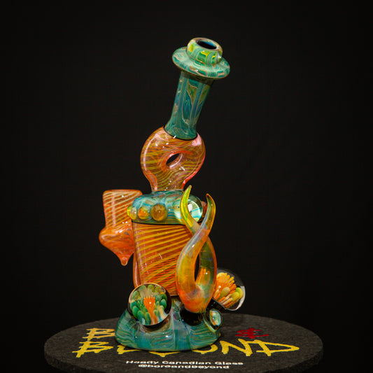 Donut Neck Hourglass w/ NS Yellow Horns